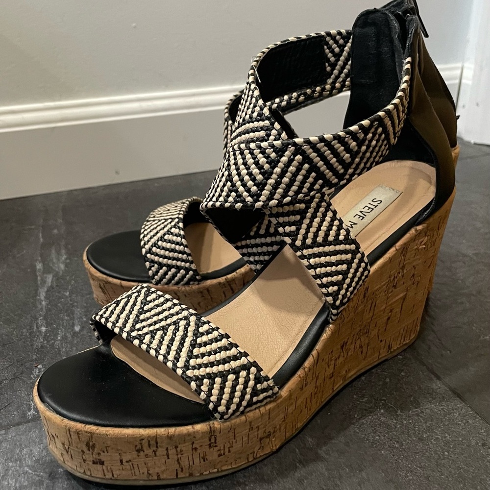 Steve Madden Black and Tan Patterned Wedges